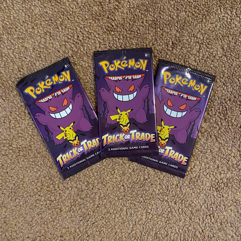 Unopened 3 packs of Pokémon Trick or trade card